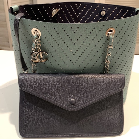 Beautiful Channel Tote Special Limited Edition!!! - Picture 7 of 15